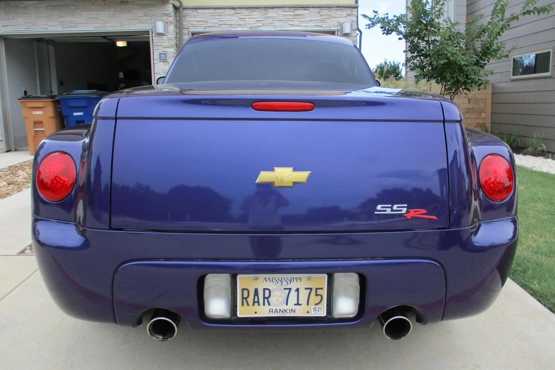 2004 Chevrolet SSR - Image 5 of 10