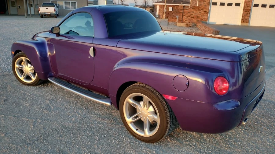 2004 Chevrolet SSR - Image 11 of 16