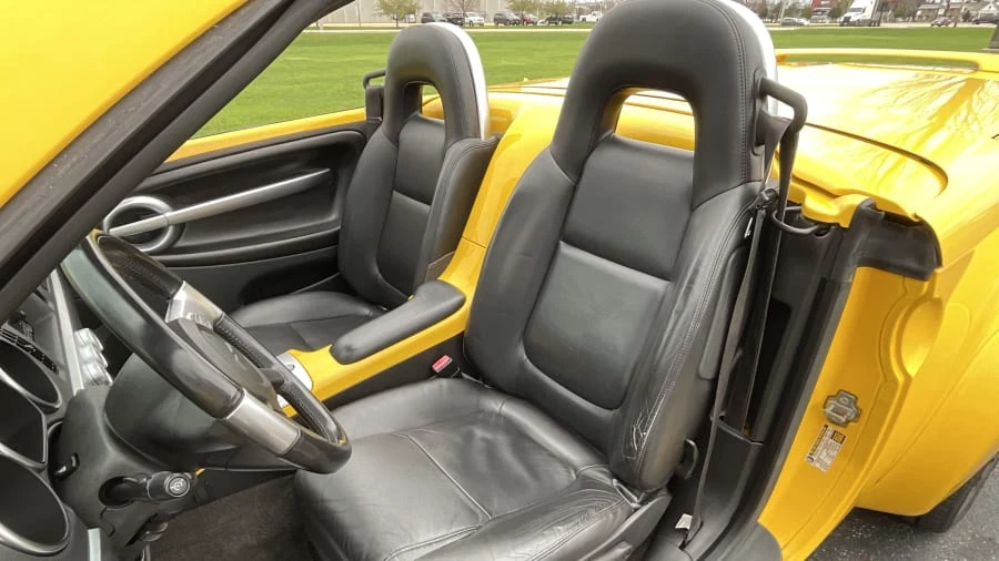 2004 Chevrolet SSR - Image 4 of 12