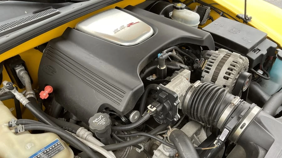 2004 Chevrolet SSR - Image 10 of 12