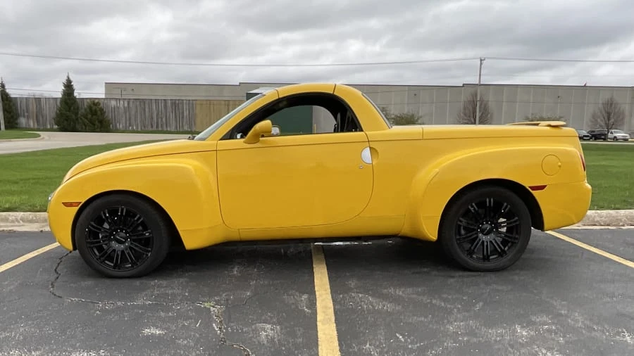 2004 Chevrolet SSR - Image 12 of 12