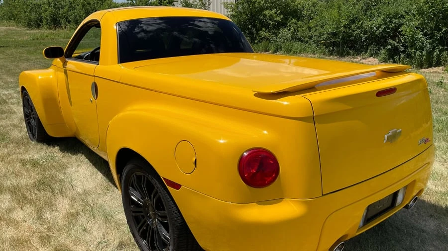 2004 Chevrolet SSR - Image 10 of 12