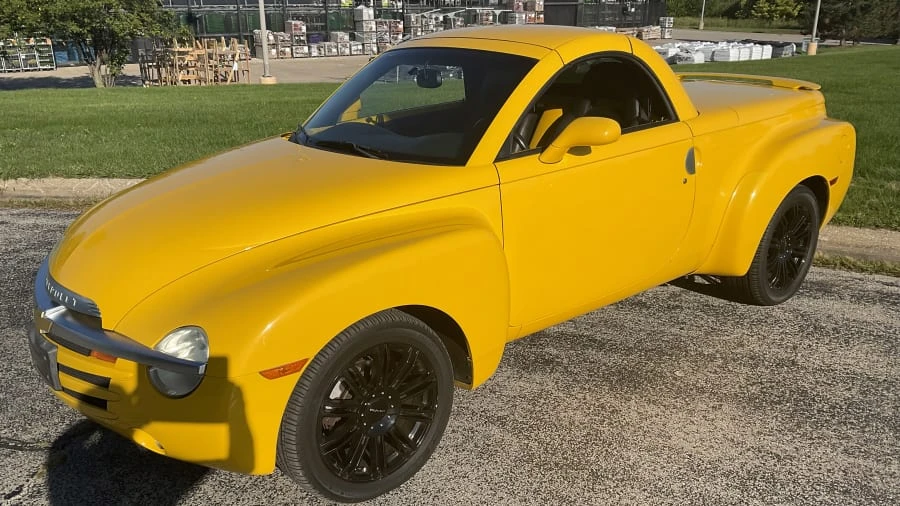 2004 Chevrolet SSR - Image 15 of 15