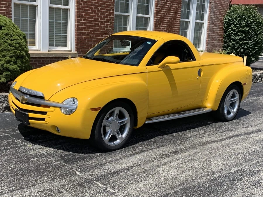 2004 Chevrolet SSR - Image 8 of 10