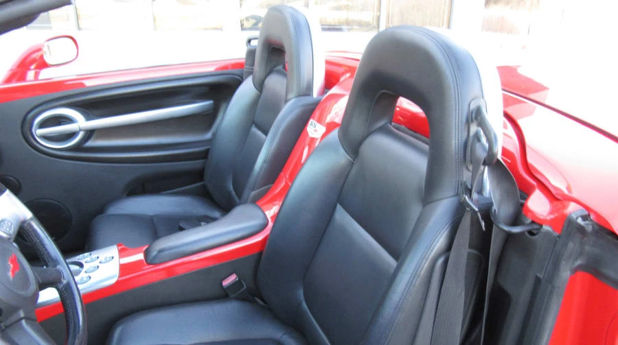 2004 Chevrolet SSR - Image 5 of 8