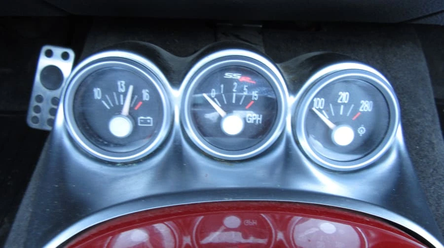 2004 Chevrolet SSR - Image 6 of 8