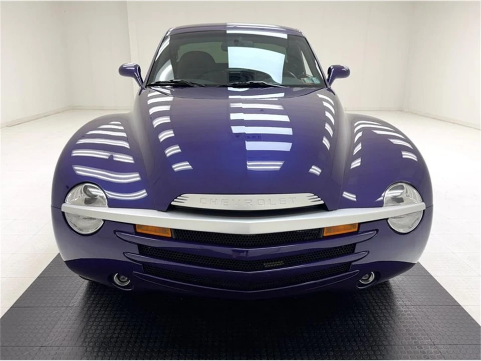 2004 Chevrolet SSR - Image 11 of 31