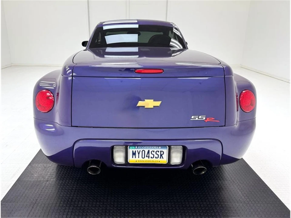 2004 Chevrolet SSR - Image 7 of 31