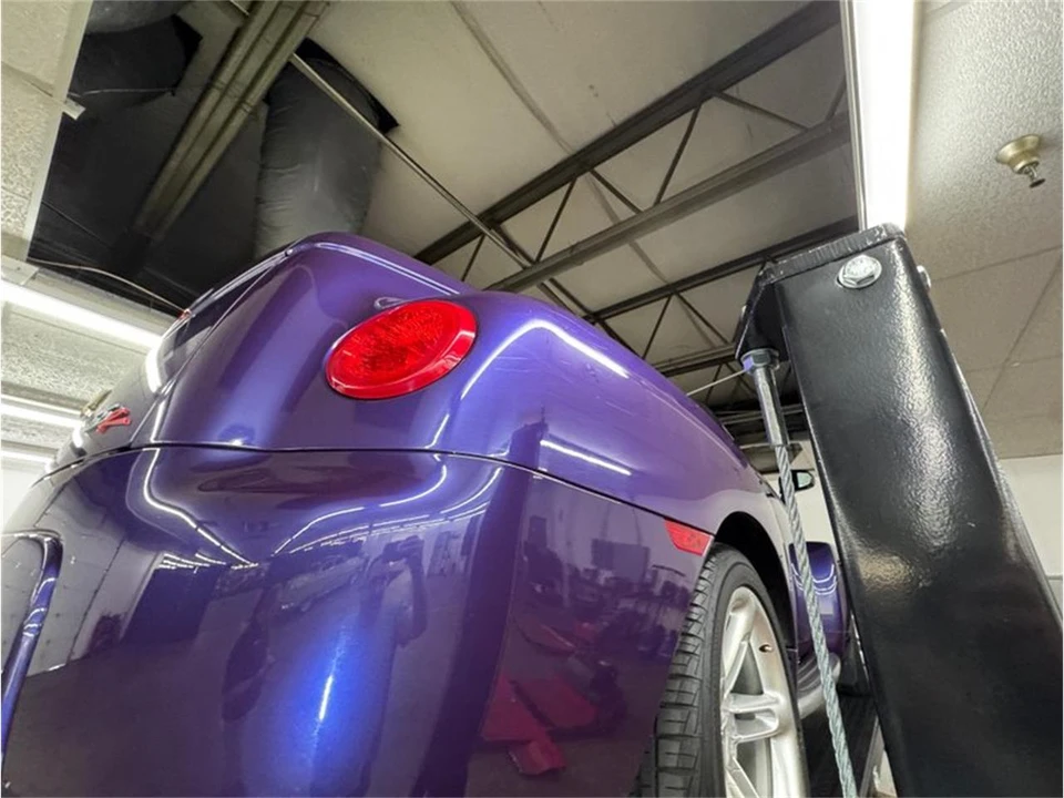 2004 Chevrolet SSR - Image 28 of 31
