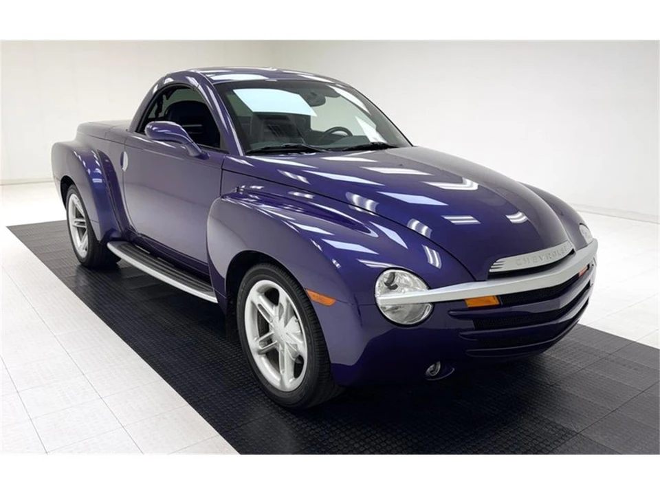 2004 Chevrolet SSR - Image 10 of 31