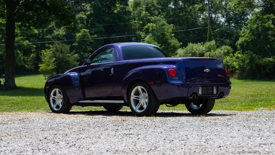 2004 Chevrolet SSR - Image 3 of 31