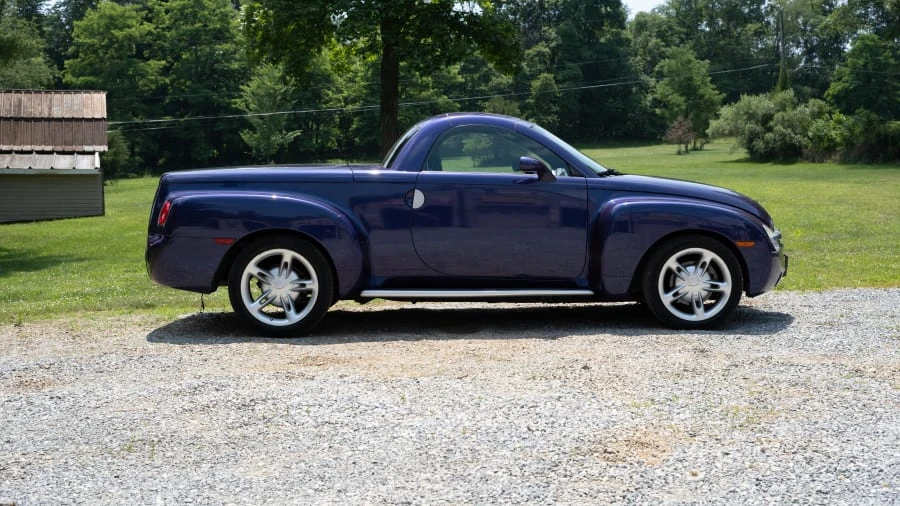 2004 Chevrolet SSR - Image 22 of 31