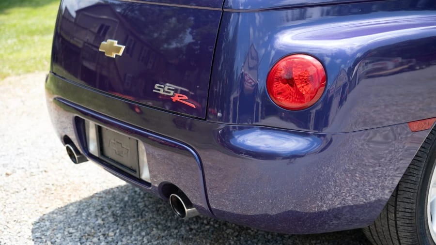 2004 Chevrolet SSR - Image 13 of 31