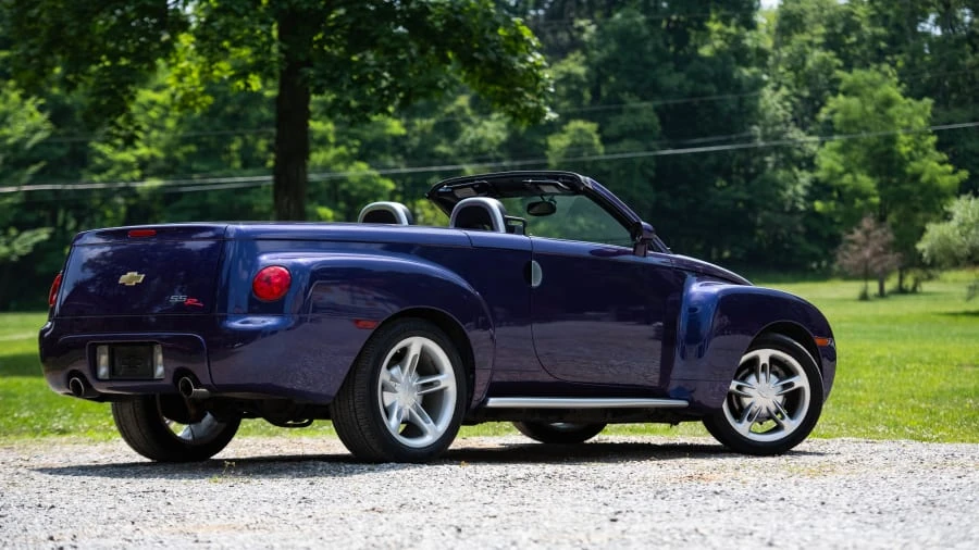 2004 Chevrolet SSR - Image 7 of 31