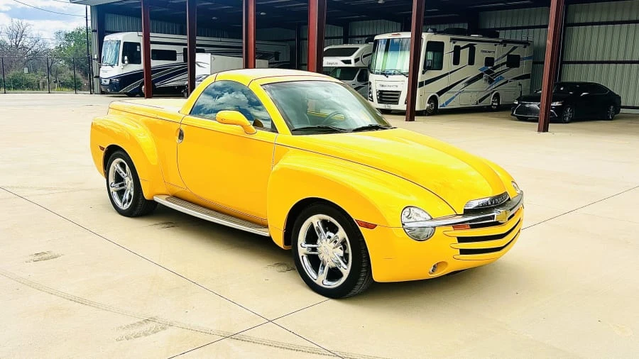 2004 Chevrolet SSR - Image 6 of 31