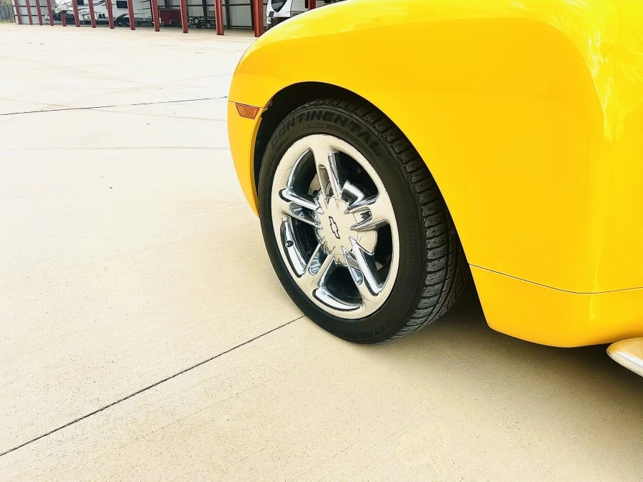 2004 Chevrolet SSR - Image 16 of 31