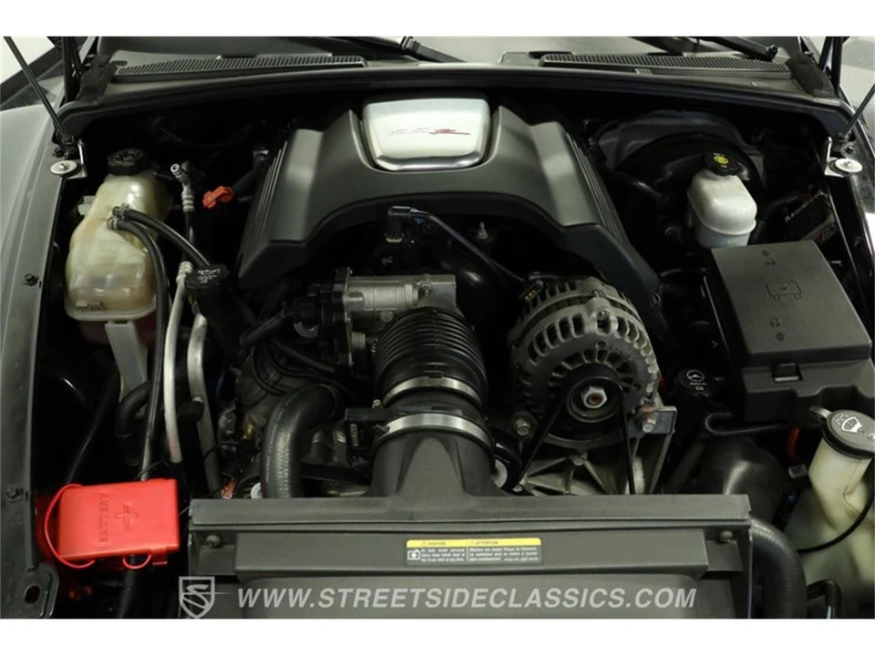 2004 Chevrolet SSR - Image 3 of 31