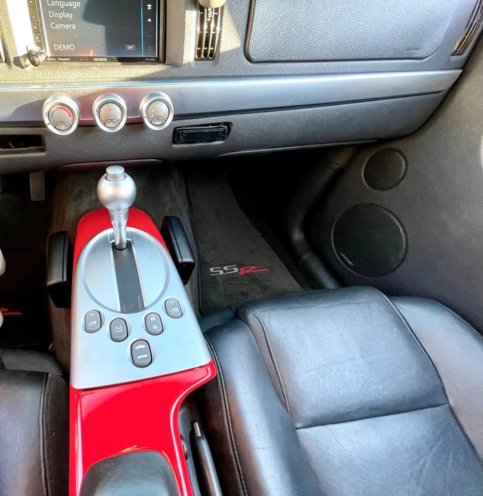2004 Chevrolet SSR - Image 13 of 24