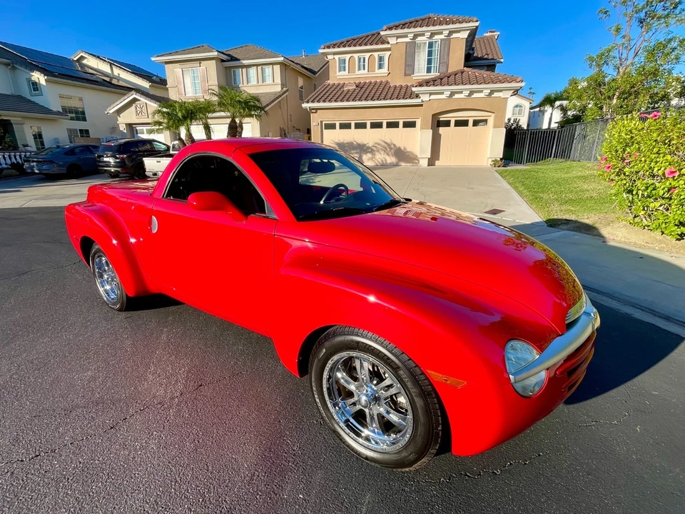 2004 Chevrolet SSR - Image 4 of 24