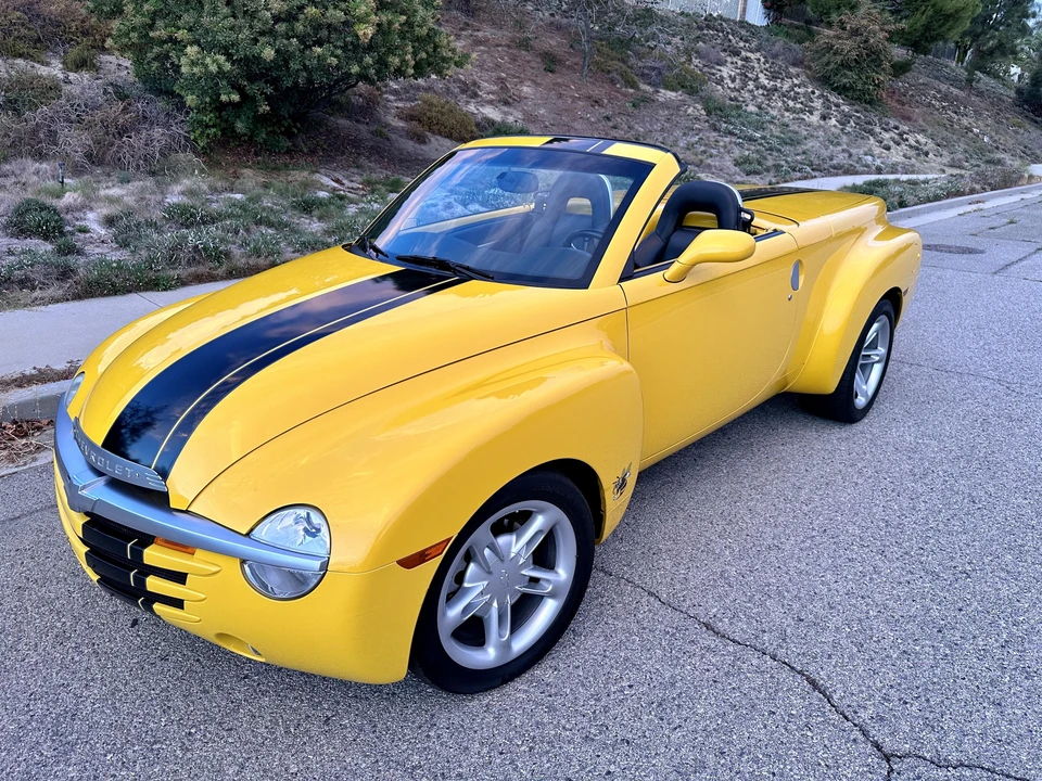 2004 Chevrolet SSR - Image 7 of 31