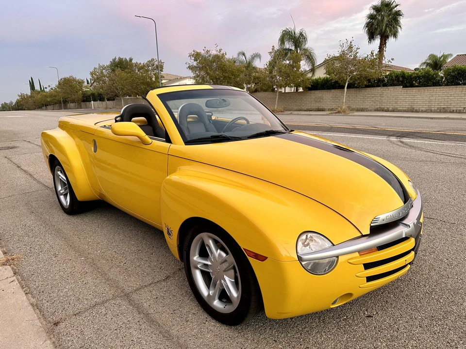 2004 Chevrolet SSR - Image 22 of 31