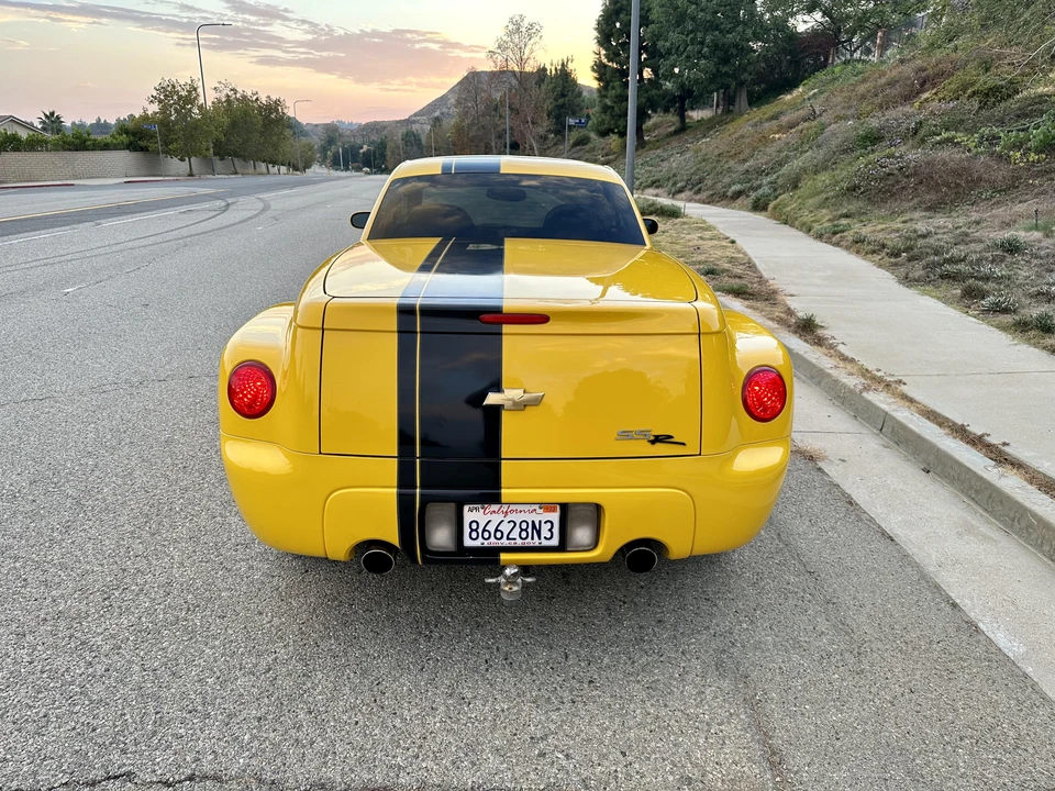 2004 Chevrolet SSR - Image 31 of 31