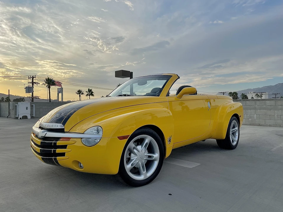 2004 Chevrolet SSR - Image 8 of 31