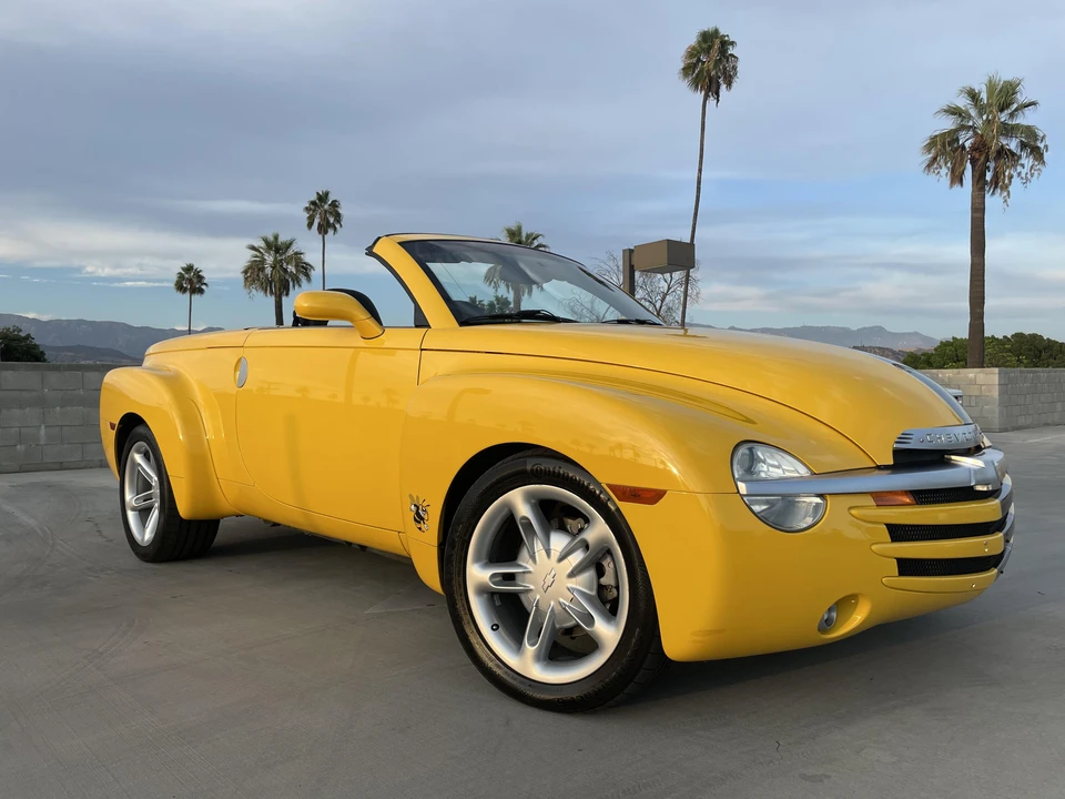 2004 Chevrolet SSR - Image 20 of 31