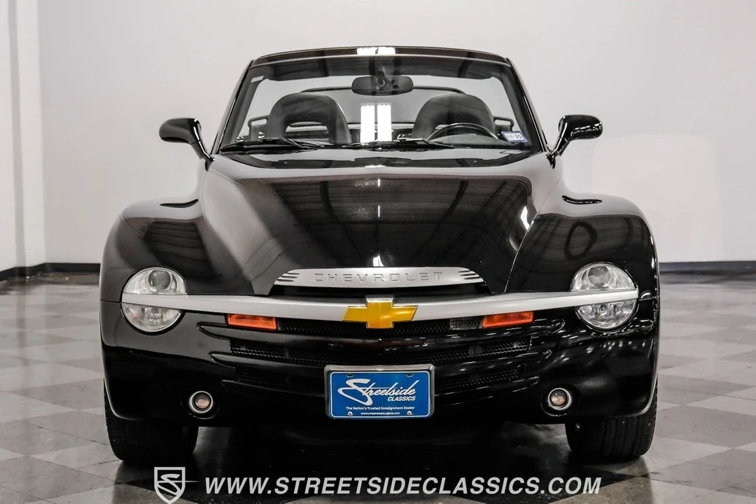 2004 Chevrolet SSR - Image 18 of 21