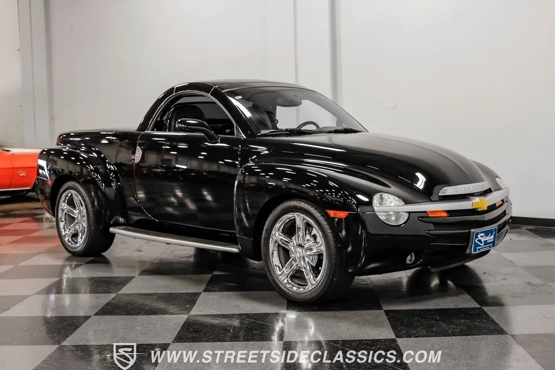 2004 Chevrolet SSR - Image 16 of 21
