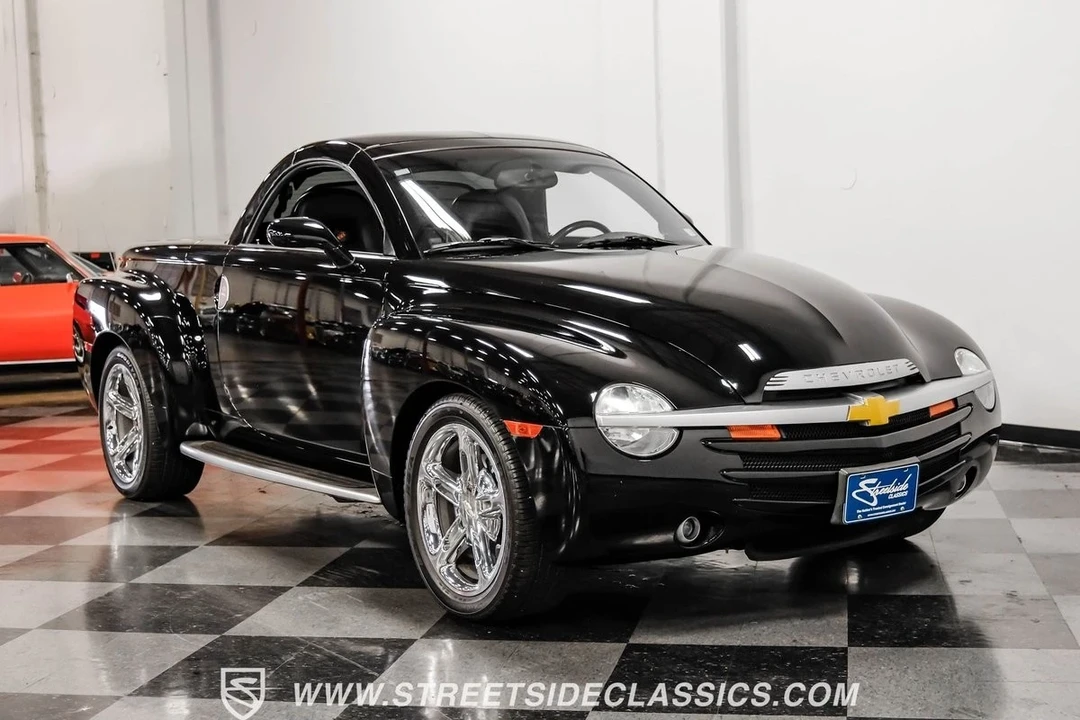 2004 Chevrolet SSR - Image 17 of 21