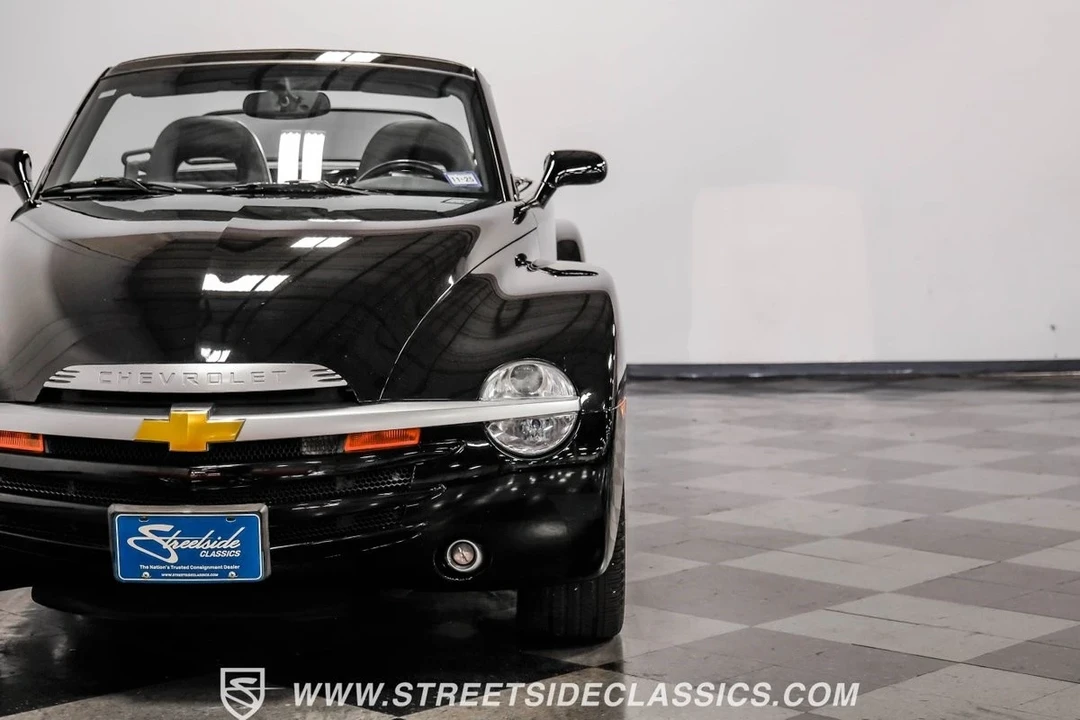 2004 Chevrolet SSR - Image 20 of 21