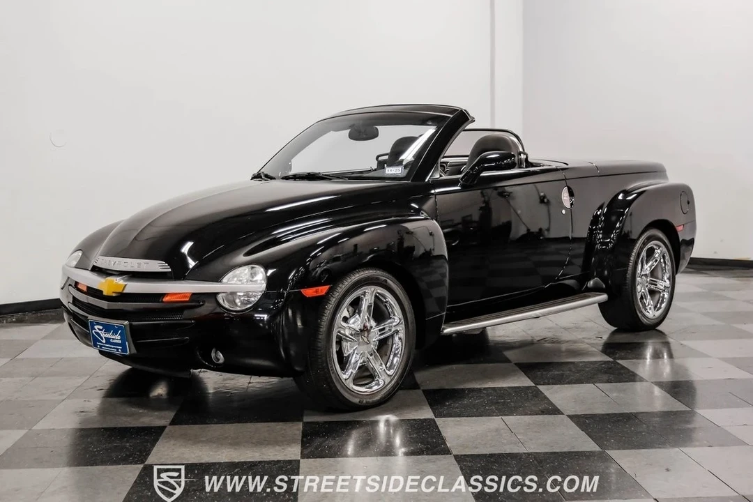 2004 Chevrolet SSR - Image 6 of 21