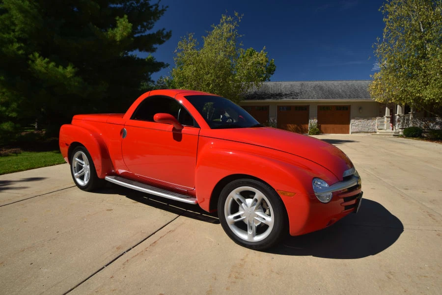 2004 Chevrolet SSR - Image 6 of 9