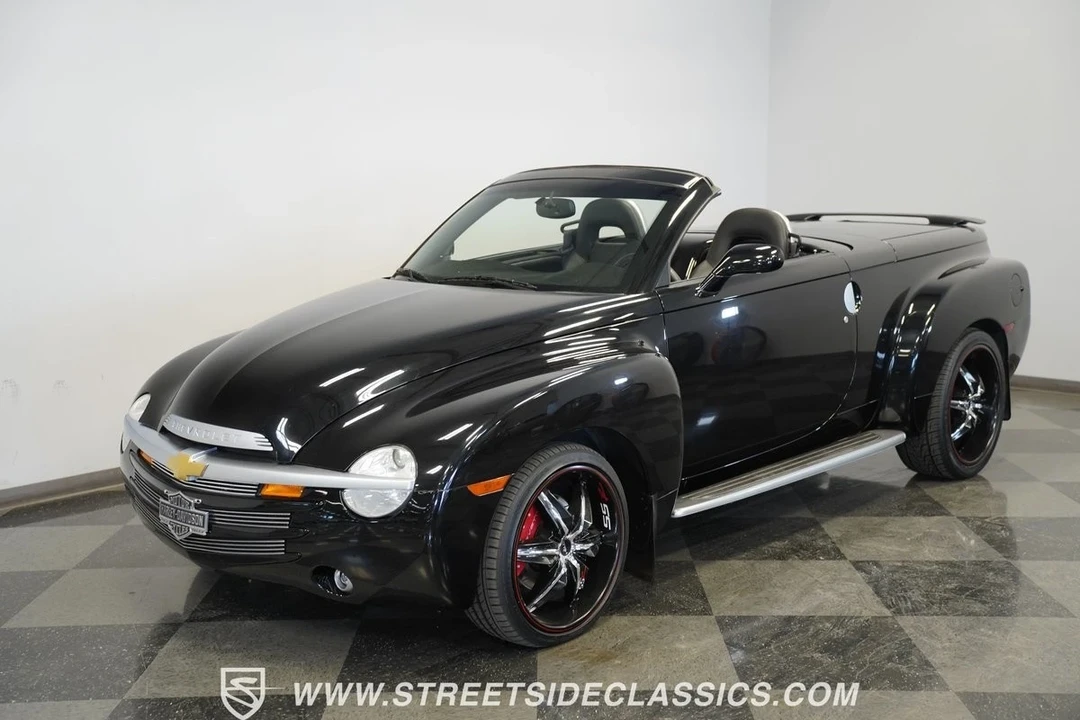 2004 Chevrolet SSR - Image 8 of 21