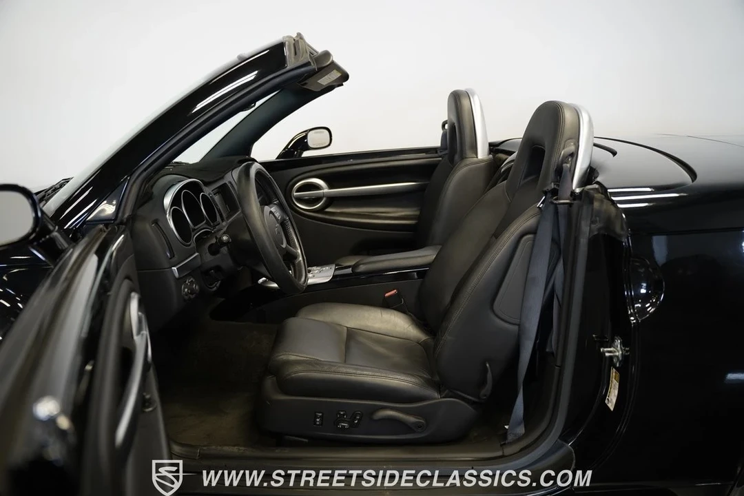 2004 Chevrolet SSR - Image 4 of 21