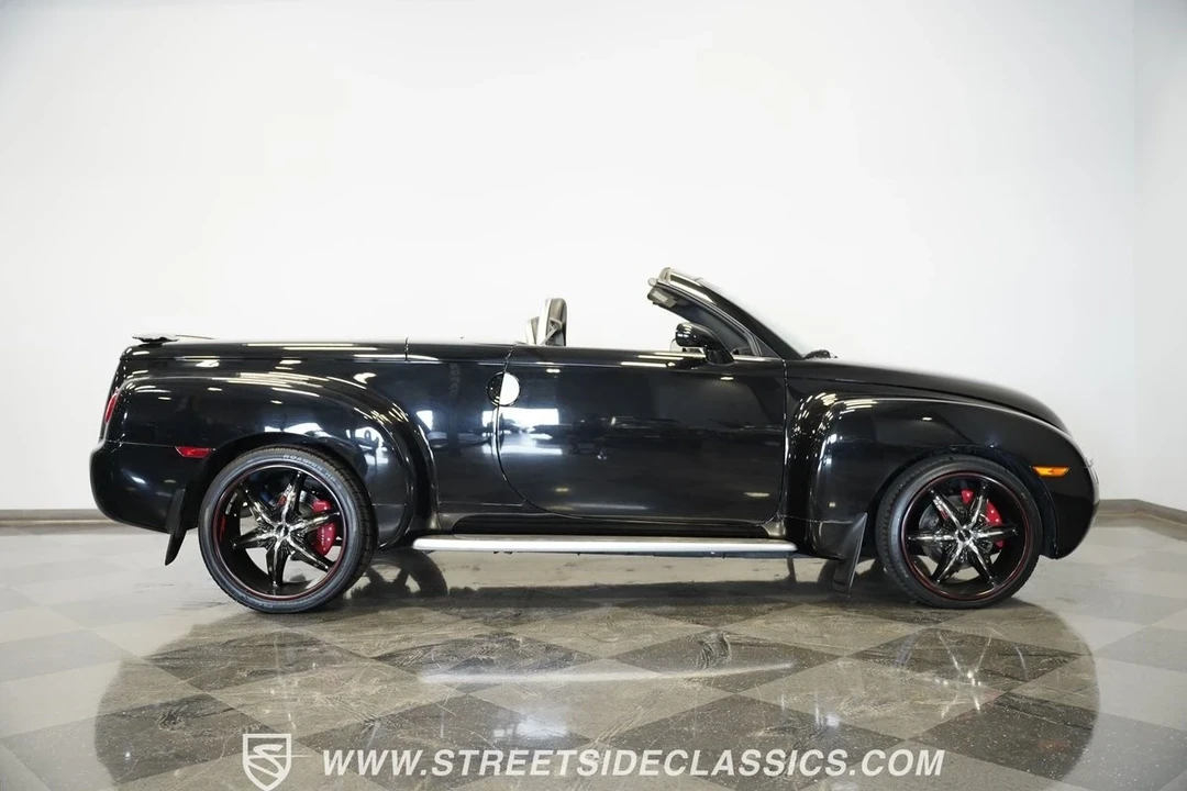 2004 Chevrolet SSR - Image 21 of 21