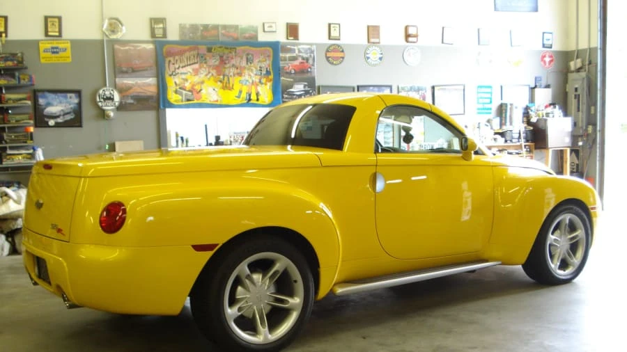 2004 Chevrolet SSR - Image 4 of 7