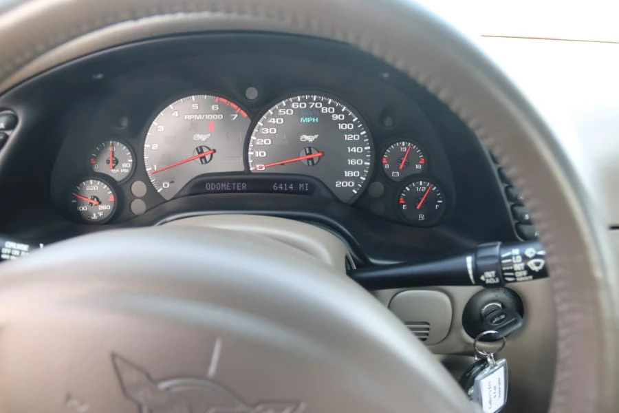 2004 Chevrolet SSR - Image 10 of 15