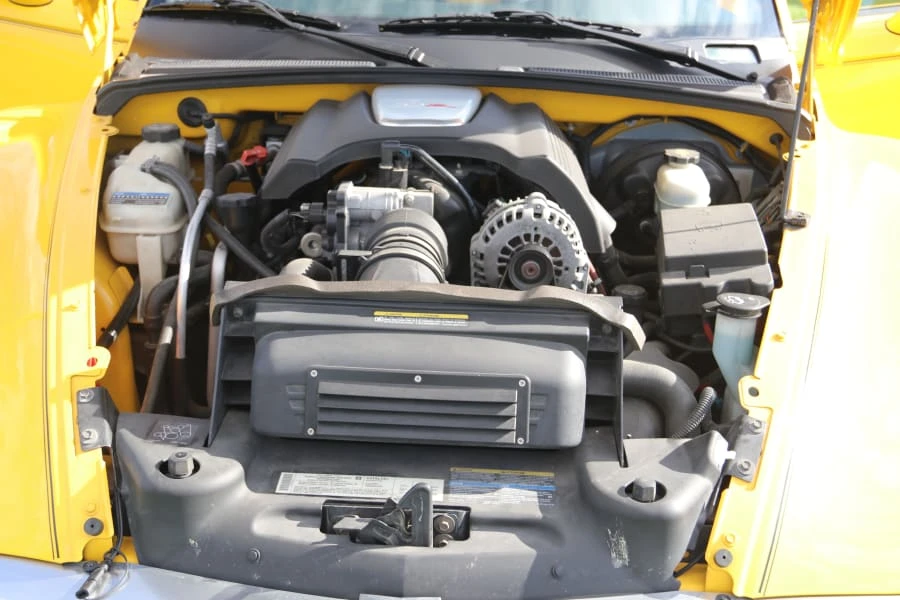 2004 Chevrolet SSR - Image 13 of 15