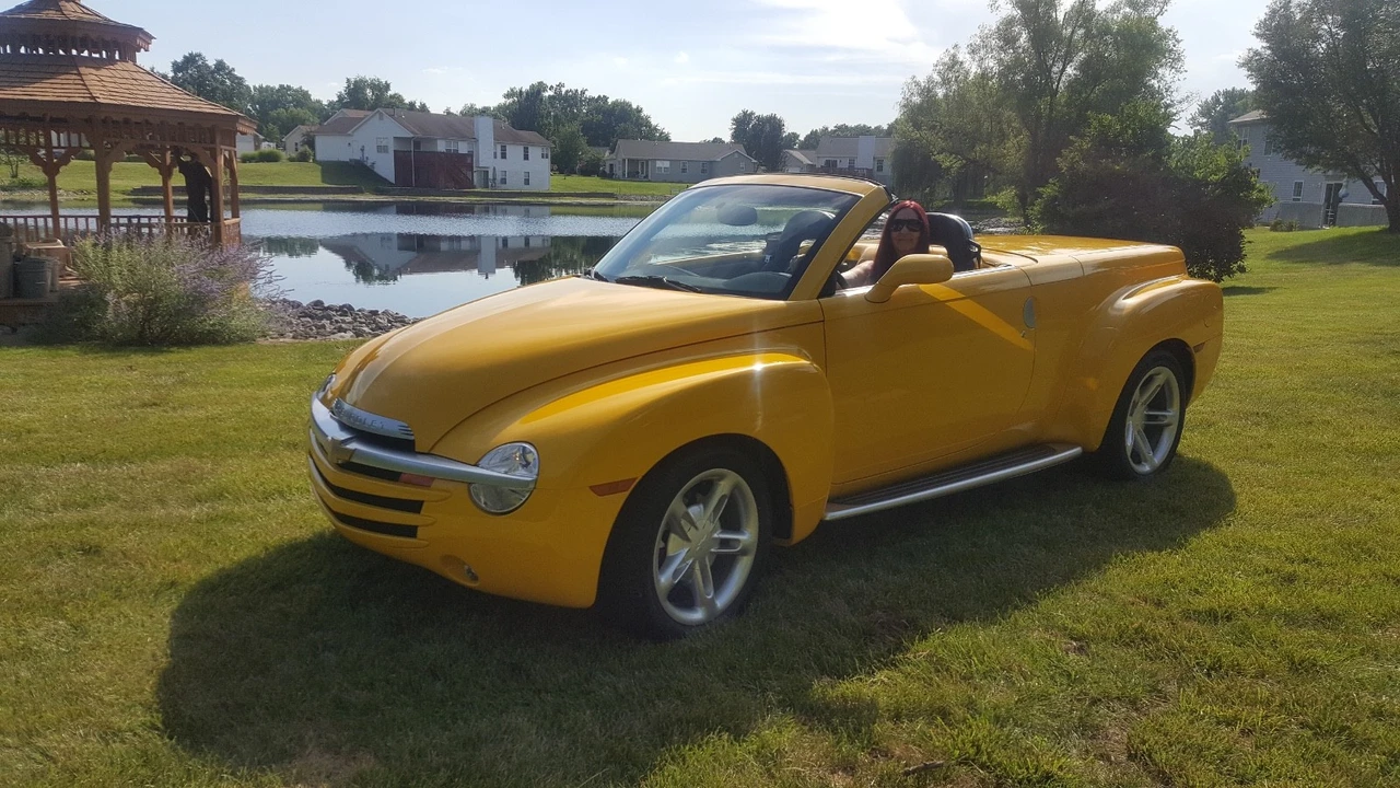 2004 Chevrolet SSR - Image 7 of 7