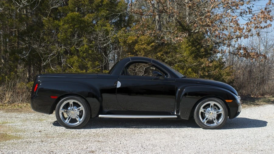 2004 Chevrolet SSR - Image 8 of 20