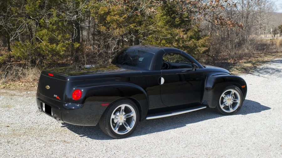 2004 Chevrolet SSR - Image 13 of 20
