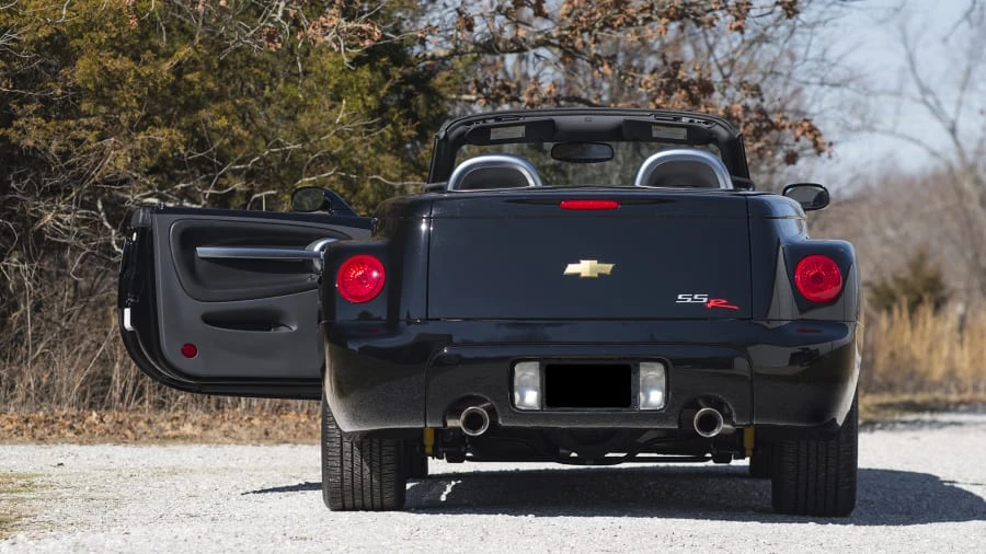 2004 Chevrolet SSR - Image 15 of 20