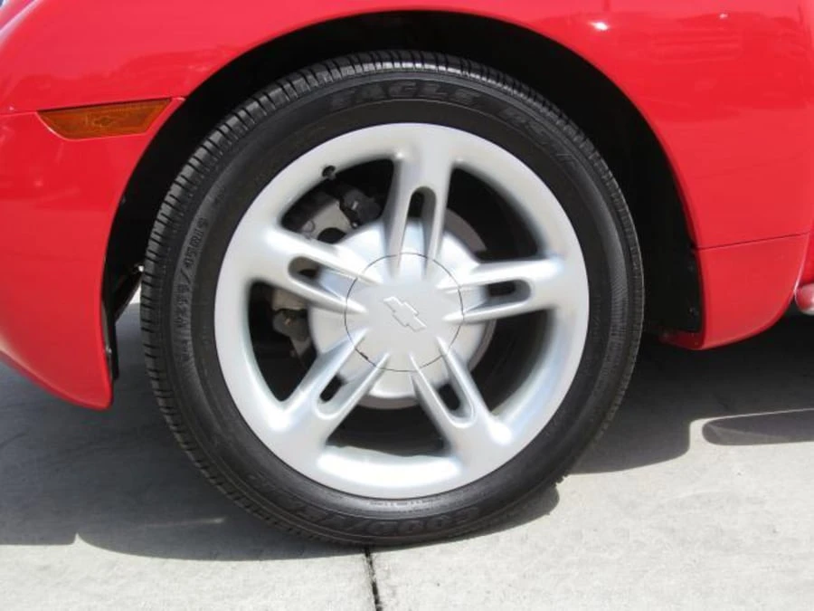 2004 Chevrolet SSR - Image 4 of 6