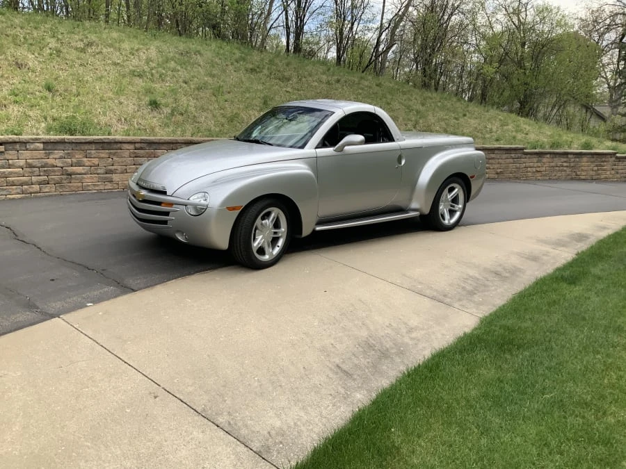2004 Chevrolet SSR - Image 8 of 14