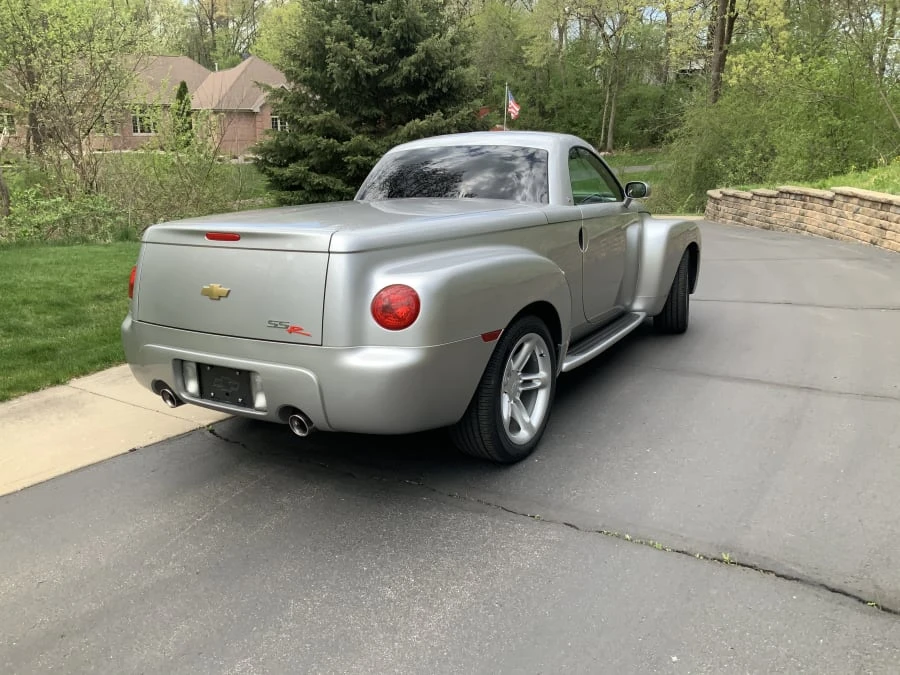 2004 Chevrolet SSR - Image 10 of 14