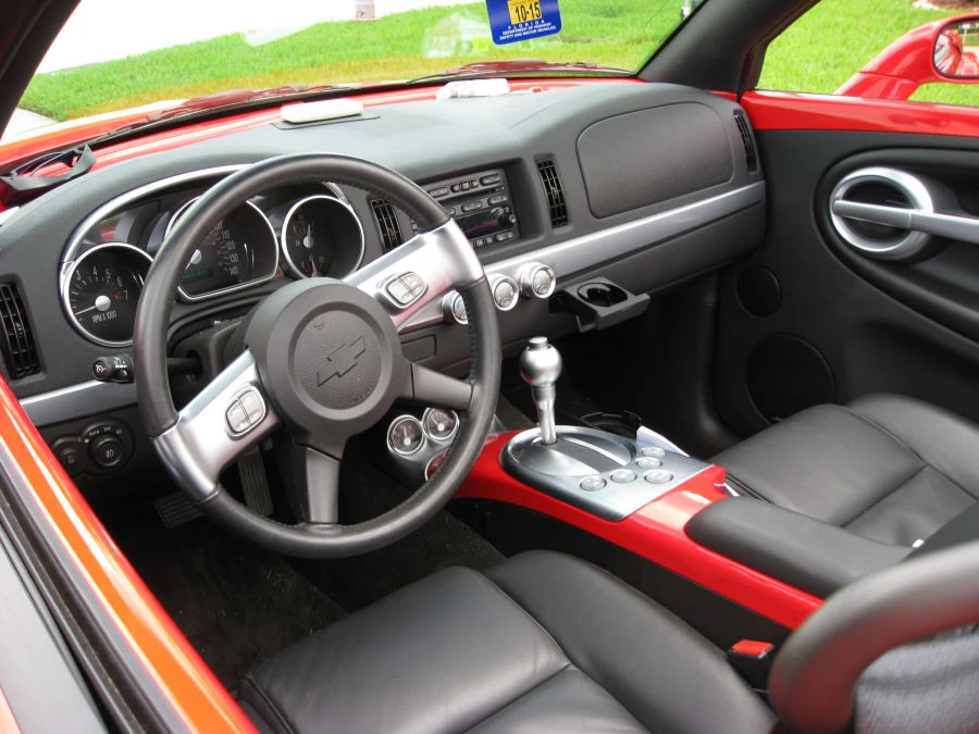 2004 Chevrolet SSR - Image 3 of 7