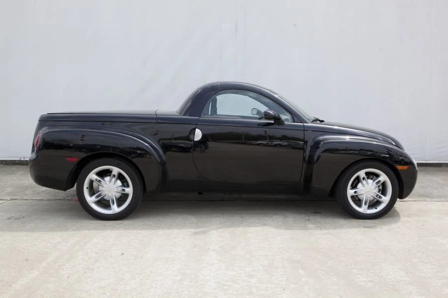 2004 Chevrolet SSR - Image 11 of 12