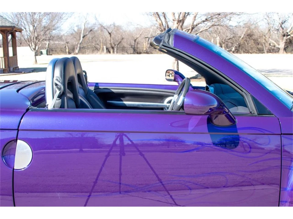 2004 Chevrolet SSR - Image 19 of 31